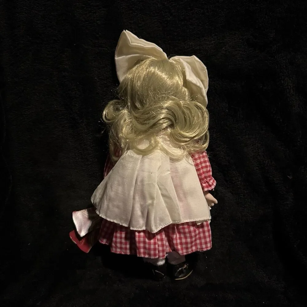 Vintage 1985 Bradley Doll Danielle PTD824 Original Box Porcelain and Cloth 12